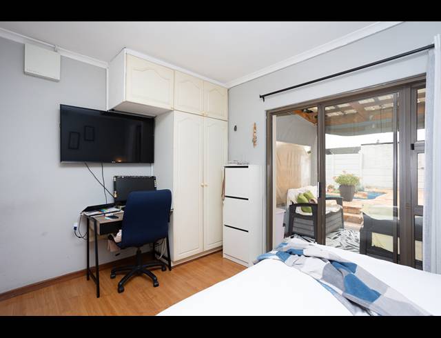 4 BEDROOM FREESTANDING FOR SALE IN FAIRWAYS